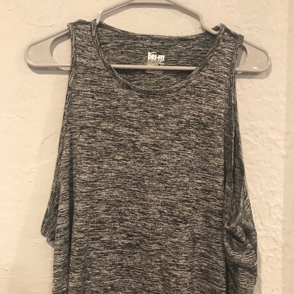 Nike tank